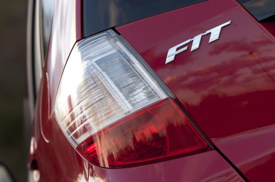  Honda Fit Sport 2013 года  (фото 19 из 31)